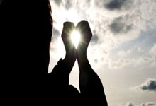 德信·体育官方app下载:歐文預測新賽季阿森納奪冠利物浦獲亞軍曼城位居第四.